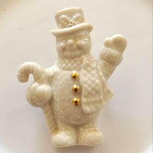 🌹 lenox • ceramic snowman pin